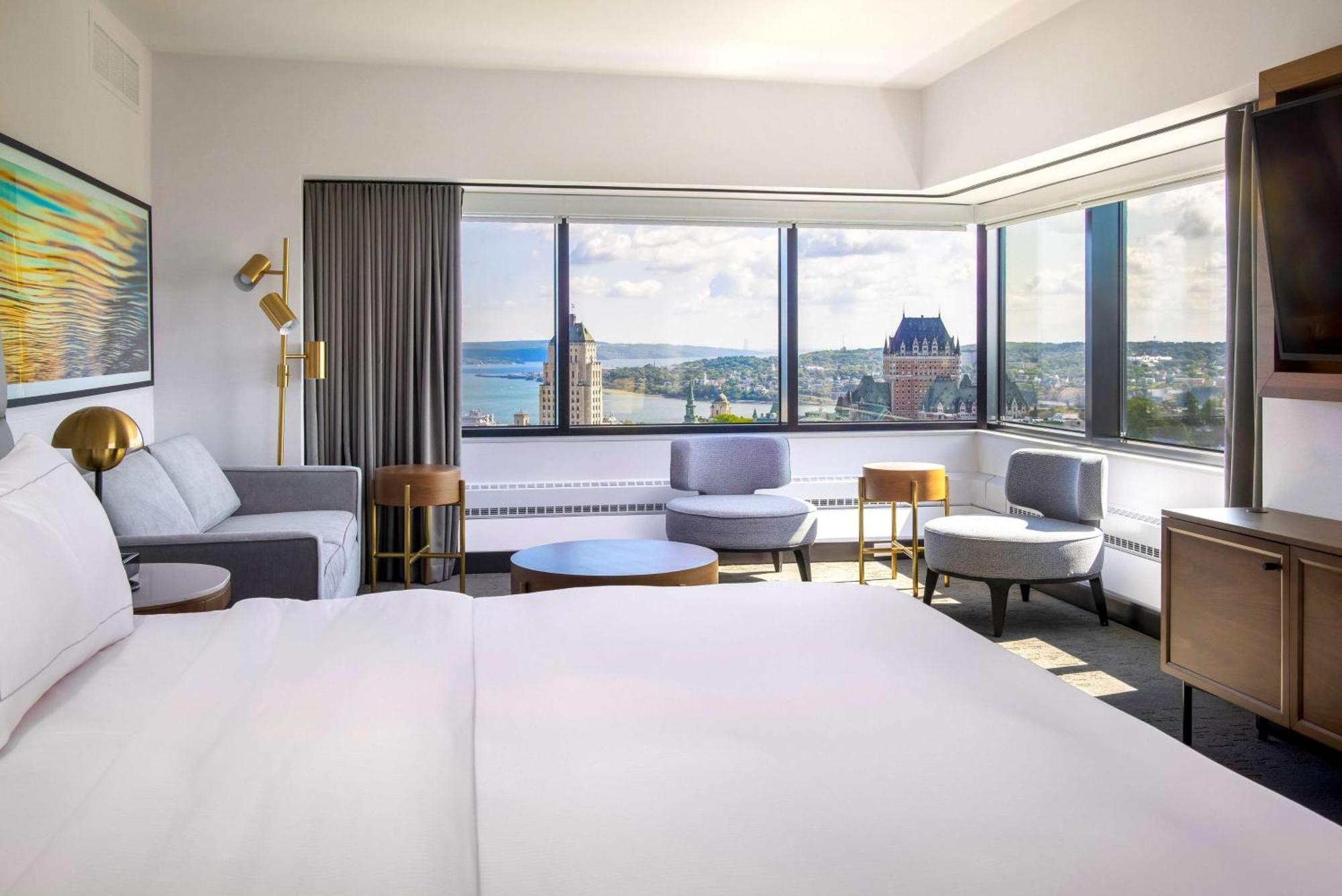 Hilton Hotel 4*